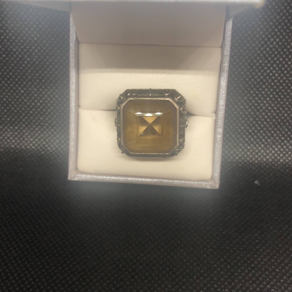 Ring - Picture 2 of 5